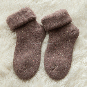 Soft Thermal Lounge Socks with Plush Fleece and Warm Stretch Material for Cozy Indoor Winter Use - Product Image 3