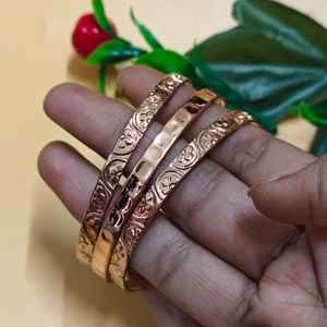 ชุดกำไลทองแดงลายนูน ทำด้วยมือ กำไลทองแดงแท้แบบซ้อนกัน ลายดอกไม้ สไตล์โบโฮ เครื่องประดับชนเผ่า - Product Image 2