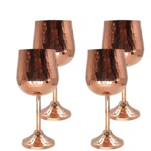 Gobelet à vin en acier inoxydable doré de qualité supérieure, gobelet à boire réutilisable, verre à vin élégant à pied pour les fêtes - Product Image 1