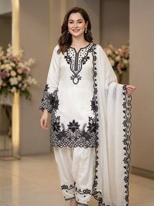 Ensemble de costume moderne élégant pour femme, blanc, brodé, en soie romaine, décontracté et formel, fait main, col en V, longueur complète, ample, toutes saisons - Product Image 5