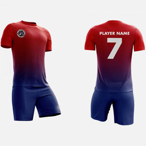 Uniforme de Fútbol Personalizable 100% Poliéster, Ropa de Equipo de Alta Calidad Disponible en Varios Colores Personalizados en Venta - Product Image 2