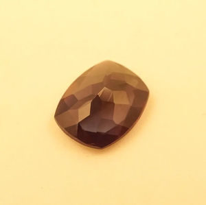 พลอยอเล็กซานไดรต์ธรรมชาติ HAYAAT GEMS 1.00 กะรัต รูปทรงคุชชั่นเจียระไน (7x6x3 มม.) สำหรับทำเครื่องประดับ แหล่งกำเนิดราชสถาน - Product Image 2