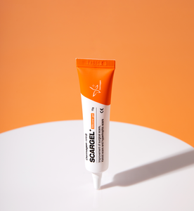 Dermagen Scargel Gel revitalisant pour la peau à la vitamine E et à l'acide hyaluronique pour tous types de peau, utilisation de jour pour hommes et adultes, fabriqué en Corée - Product Image 1