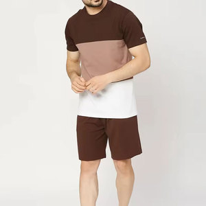 Conjunto de camiseta y pantalones cortos para hombre, diseño personalizado, para uso en exteriores, talla grande, color sólido, transpirable. - Product Image 1