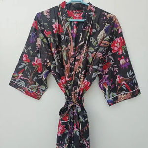 Bata Kimono de Algodón Suave Tejido con Estampado de Dibujos Animados para Mujer, Transpirable, Camisón de Verano Hecho a Mano, ODM, Cuello en V, Cintura Elástica Completa - Product Image 1