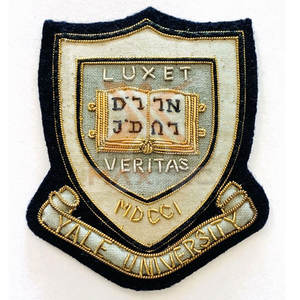 Venta Directa de Fábrica, Insignias Bordadas a Mano para Prendas, Insignias Bordadas a Mano de Alta Calidad y Nuevo Estilo - Product Image 1