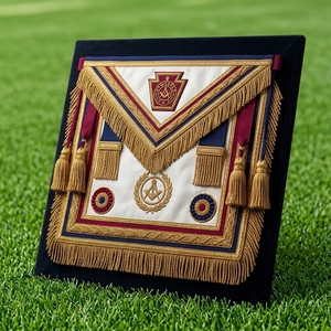 Badge maçonnique classique 3D personnalisé de luxe en cuir brodé or avec franges, à coudre - Product Image 1