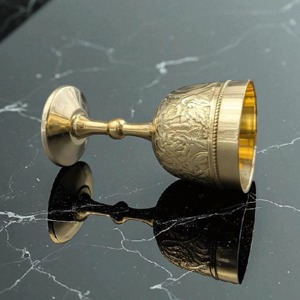 Gobelet en laiton vintage de style médiéval, calice à vin avec boîte en velours, coupe à vin du roi Arthur, cadeau unique pour Thanksgiving - Product Image 2