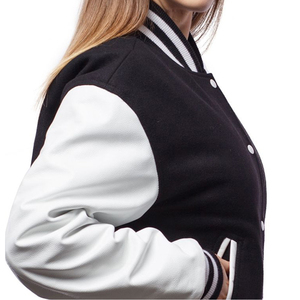 Veste universitaire pour femme 100% laine écologique noire et blanche à manches longues, col montant boutonné, couleur unie, design contrastant, coupe classique - Product Image 2