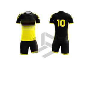 Uniforme de Fútbol Profesional para Hombre, Fabricación en Pakistán, Diseño de Logotipo Personalizado - Product Image 4