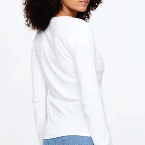 Camiseta Casual de Mujer, Cuello en V, Manga Larga, 100% Algodón Orgánico, con Logotipo, Corte Regular, Color Sólido, Transpirable y Ecológica - Product Image 4