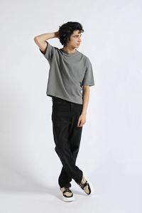 เสื้อยืดคอตตอน 100% หนานุ่ม พิมพ์ลายสกรีน สไตล์สตรีทแวร์ ทรงบ็อกซี่ สำหรับผู้ชาย รับผลิตตามแบบ OEM พร้อมบริการสกรีนโลโก้ตามสั่ง - Product Image 6