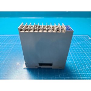 Controlador Digital Multicanal Yamatake DMC10D4TV0000 Usado Como Está, Piezas de Equipos Semiconductores Legados - Product Image 2