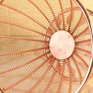 Líneas y estructura elegantes que realzan la estética general de la cocina. La cesta de metal para frutas se adapta fácilmente a cocinas pequeñas o grandes. - Product Image 2