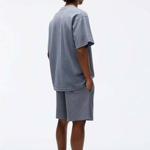 Nouvel ensemble décontracté 2 pièces pour homme, t-shirt et short, séchage rapide, respirant, imprimé, vente en gros, pour l'été - Product Image 2