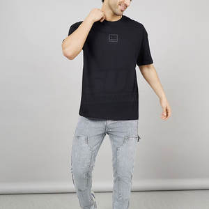 เสื้อยืดผู้ชายปักลายเพชร โลโก้สั่งทำได้ ราคาโรงงาน ผ้าฝ้าย 100% ทรงหลวม ระบายอากาศ แห้งเร็ว เป็นมิตรกับสิ่งแวดล้อม คุณภาพสูง - Product Image 1