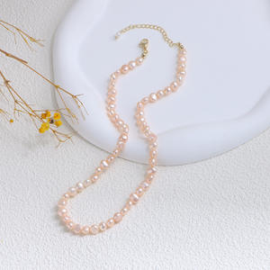 Collar Versátil de Alta Gama de Estilo Retro Francés para Mujer, Cadena de Perlas Barrocas Naturales de Agua Dulce - Product Image 1