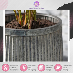 Jardinières vintage en acier galvanisé de qualité supérieure, vendues dans le monde entier, disponibles en taille 38 x 41,5 cm, en provenance d'Inde, au prix optimal. - Product Image 6