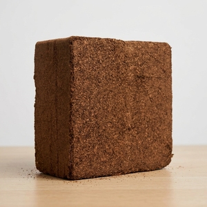High Quality Compressed Cocopeat 5kg/650gms <b>Block</b> for Nursery and Garden Use, Coconut <b>Coir</b> for Moisture Retention - Product Image 4