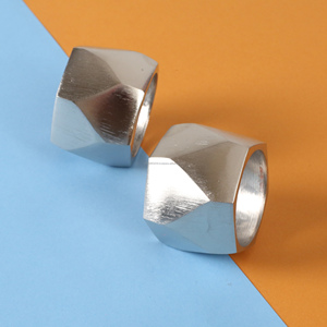 Vente chaude Argent Moderne En Forme De Serviette Anneau En Gros En Vrac Quantité Bois et Papier Matériel pour La Décoration De Table De Fête - Product Image 4