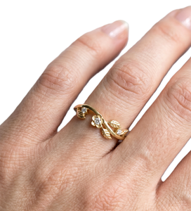 Manufacturing Round Lab Diamond 18K Solid Gold <b>Proposal</b> <b>Ring</b> Wedding Bridal <b>Ring</b> Minimalist Leaf & Flower Designer Curved <b>Ring</b> - Product Image 5