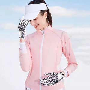 Women's <b>Leopard</b> <b>Print</b> Golf <b>Gloves</b> Right Hand Microfiber Non-Slip Hook And Loop Closure Sports Use - Product Image 3