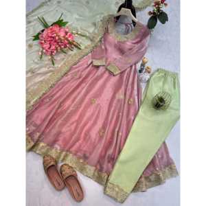 Ensemble de costumes de fête pour femmes de créateur avec paillettes brodées et moti Work - Product Image 4