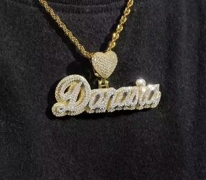 Pendentif personnalisé en moissanite VVS glacée avec initiale, en argent 925 plaqué or, bijoux hip-hop, pendentif à bélière en forme de cœur - Product Image 1