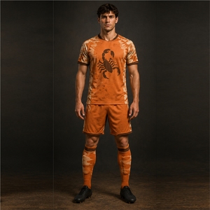 Nouveaux uniformes de football personnalisés, uniformes de football complets pour hommes, conçus sur mesure, uniformes de football de couleur unie avec service OEM - Product Image 6