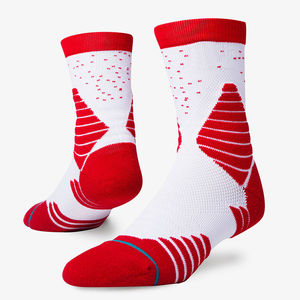 Calcetines Deportivos Antideslizantes de Alta Calidad con Logotipo Personalizado para Hombre, Calcetines Impermeables con MOQ Bajo, Hechos en Pakistán - Product Image 1