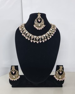 Elegant Floral Kundan Choker <b>Set</b> Antique Gold Plated Necklace Matching Tikka & Bollywood Style Party Wear Jewelry for & Weddings - Product Image 6