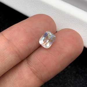 Pierre précieuse naturelle en pierre de lune arc-en-ciel blanche, 2,00 carats, évaluée par un tiers, ZUBEDA GEMS JEWELRY, pour la fabrication de bijoux, vente en gros - Product Image 2
