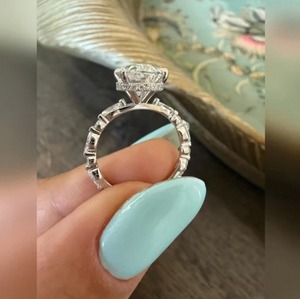 Anillo de Diamante Cultivado en Laboratorio de Corte Ovalado de 3 Quilates para Mujer, Joyería de Oro de Lujo para Boda, Compromiso, Aniversario, Regalo en Oro de 9K, 14K, 18K - Product Image 6