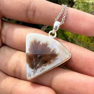 Pendentif en Agate Dendrite Paysage Naturel, en Argent Sterling Plaqué Or, Style Vintage, Pierre Précieuse, Charme Unisexe pour Fiançailles - Product Image 5