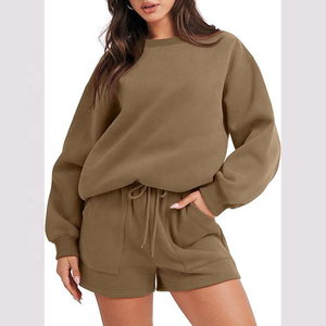 Conjunto de Sudadera y Pantalones Cortos Oversize para Mujer, Ajuste Holgado, Cómodo, Dos Piezas, hasta la Rodilla, Tejido Sólido, Informal, Transpirable, Ecológico - Product Image 3