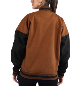 Chaqueta Varsity Marrón para Mujer, Manga Larga, Color en Contraste, Número 10, Logotipo Frontal, Estilo Otoñal, Largo Regular, Cuello con Botones - Product Image 2