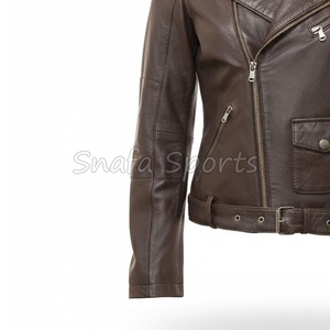 Veste en cuir pour femme moderne, vêtement d'extérieur élégant et de qualité supérieure, conçu pour la mode hivernale élégante et un usage quotidien confortable. - Product Image 4