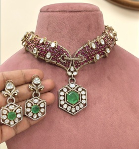 Ensemble collier et boucles d'oreilles élégants en laiton plaqué or de haute qualité avec moissanite Polki pour femme, cadeau pour anniversaire, mariage et fête - Product Image 4