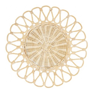 Vente en gros de nouveau modèle de fleur en rotin naturel tissé à la main ensembles d'ustensiles chauds pour napperon de cuisine pour la décoration de stockage Vietnam - Product Image 2