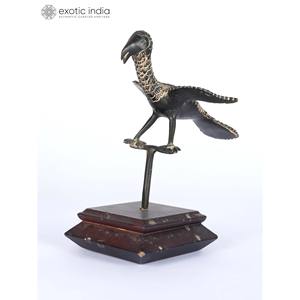 Estatua de pájaro de latón de 7 pulgadas hecha a mano en escultura decorativa con base de madera para decoración de mesa - Product Image 1