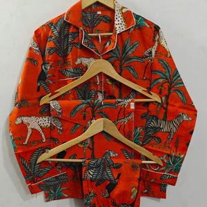 Conjunto de Pijama de Algodón con Estampado Floral Rojo, Hecho a Mano, para Mujer, Precio al por Mayor - Product Image 1