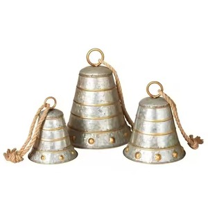 Adorno Decorativo de Campana Navideña de Metal para Colgar en el Árbol Festivo - Product Image 1