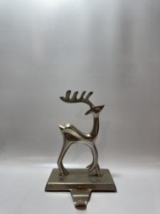 Soporte para Calcetines de Navidad con Diseño de Reno Saltando, de Aluminio Fundido, Gancho Resistente para Chimenea, Decoración Navideña, Acabado Plateado - Product Image 4
