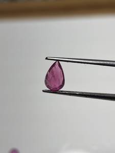 Spinelle rose naturelle polie, taille poire facettée, pierres précieuses en vrac de Tanzanie - Product Image 2