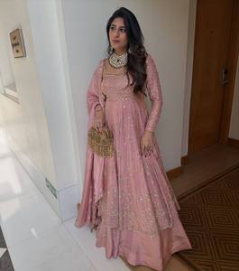 Robe Anarkali en soie brodée rose pour femme, style traditionnel indien et pakistanais, longueur ras du sol, coupe classique, toutes saisons - Product Image 4