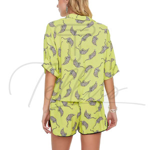 Conjunto de Top y Pantalones Cortos de Playa con Logotipo Personalizado para Mujer, Conjunto de Dos Piezas, Ropa de Mujer, Conjunto de Bra de Baño y Pantalones Cortos - Product Image 4