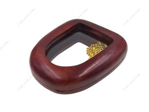 Pochette en bois artisanale avec poignée découpée et chaîne dorée pour femme – Sac de soirée de luxe rigide pour mariage et événements - Product Image 5