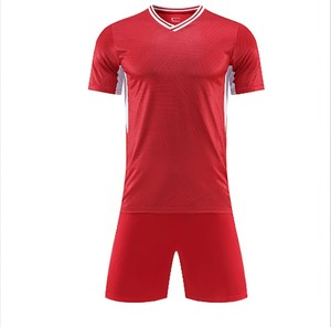 Camiseta de Fútbol de Alto Rendimiento – Conjunto de Fútbol Personalizado Rojo y Verde - Product Image 4