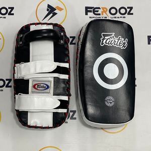 Equipo de Entrenamiento de Kickboxing, Muay Thai y MMA, Modelo Reciente, Duradero, Ecológico, Cómodo y Protector, Escudos Curvos para Patadas - Product Image 1