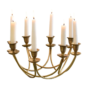 Porte-bougie à sept bras en laiton de haute qualité, style arabe vintage, avec finition polie, pour la décoration de table à la maison - Product Image 4